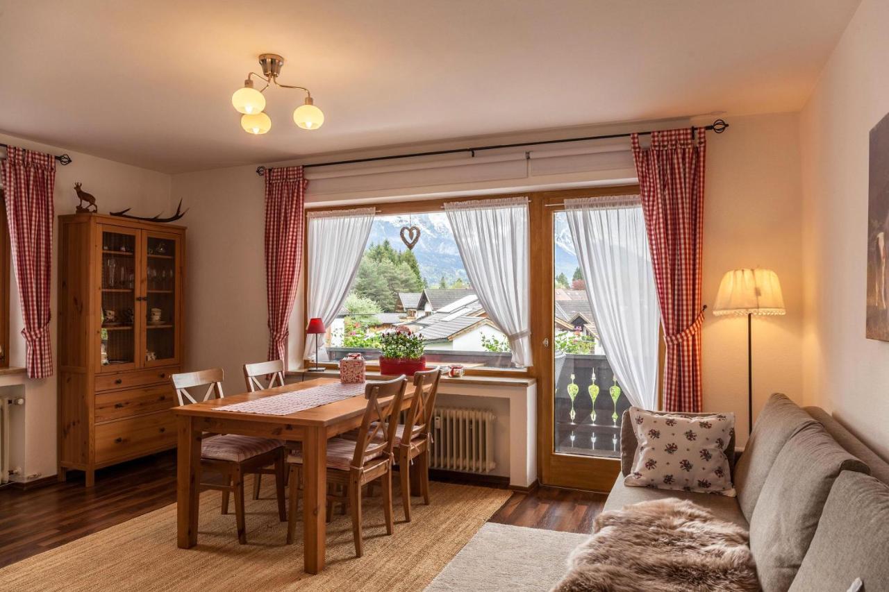 Ferienwohnung Bergblick Garmisch-Partenkirchen Luaran gambar
